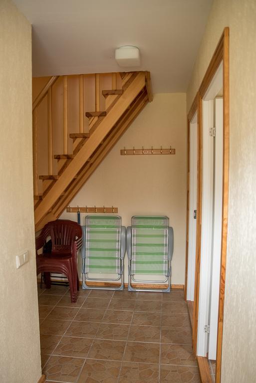 Готель Fox House Pelci Екстер'єр фото